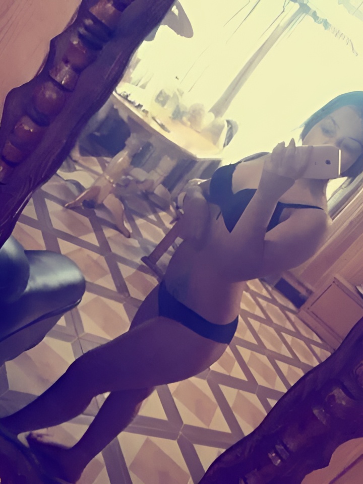 Нелли привлекальеная девушка из Горловки цена от 1500 руб