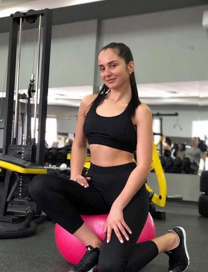 🎥 Наденька привлекальеная девушка из Горловки цена от 5000 руб