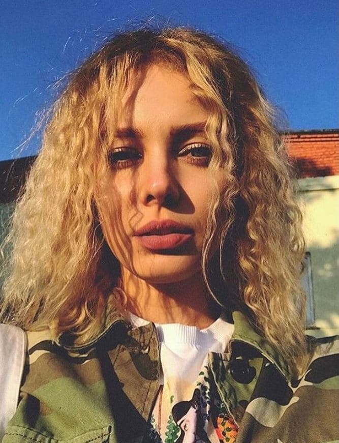 🎥 Лия привлекальеная девушка из Горловки цена от 5000 руб