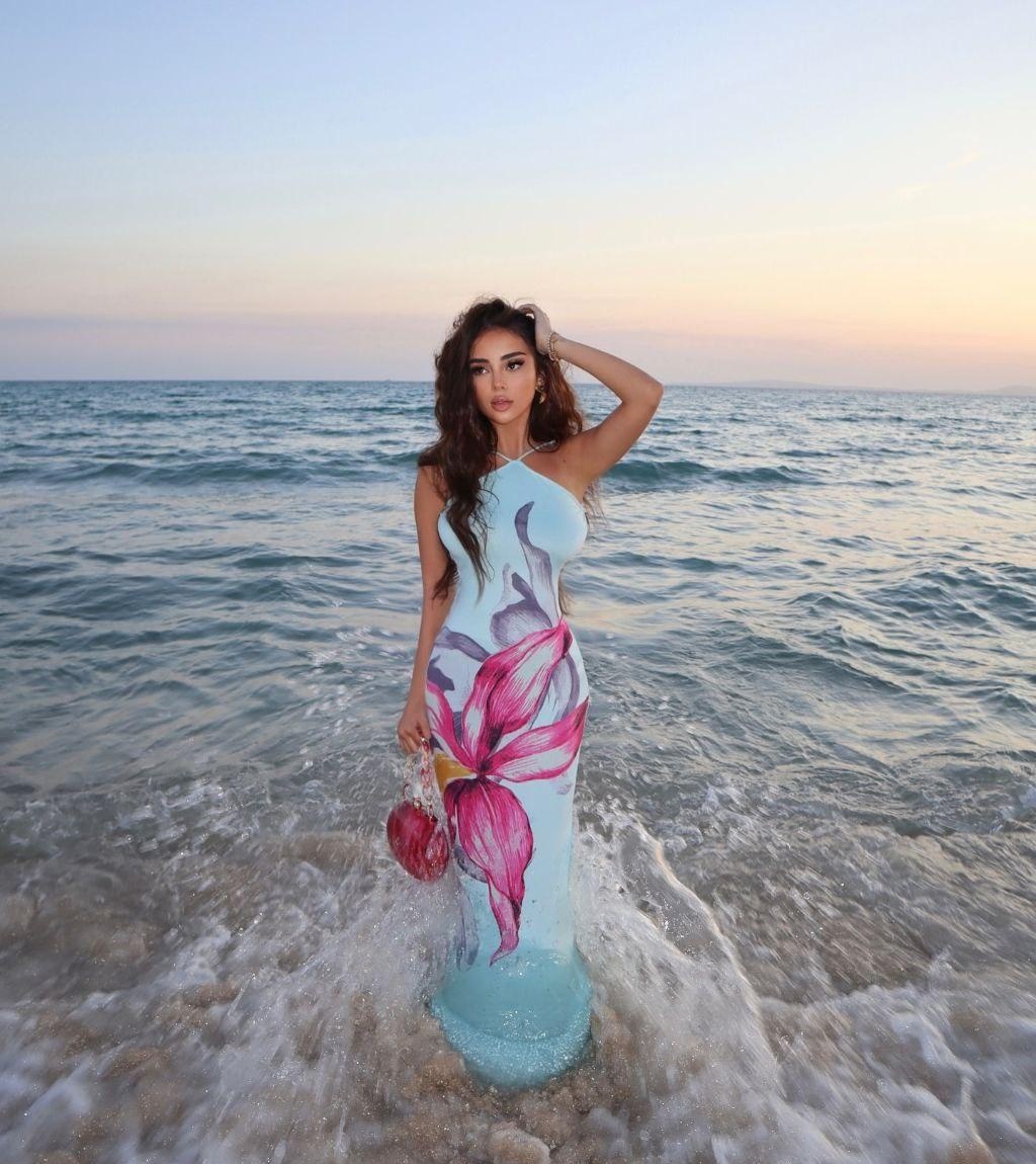 Анита привлекальеная девушка из Горловки цена от 4000 руб