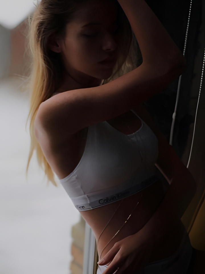 Индивидуалка Арина, доступна для личного знакомства от 2500 руб