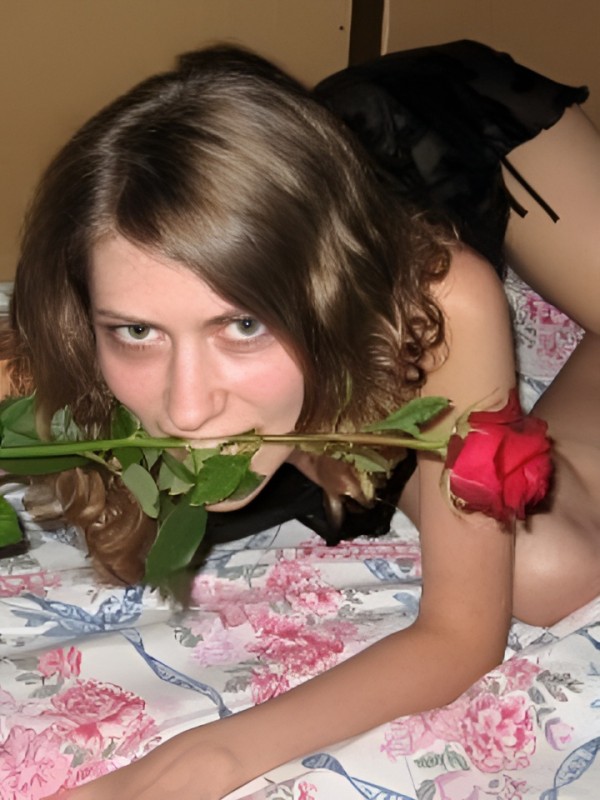 Анечка привлекательная девушка из Горловки цена от 1500 руб