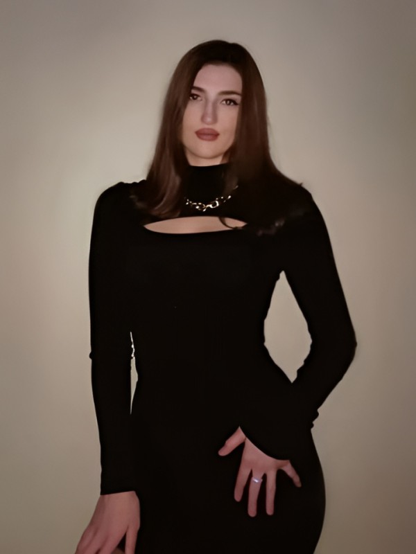 Азалия привлекательная девушка из Горловки цена от 1500 руб