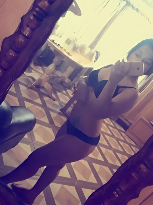 Нелли привлекательная девушка из Горловки цена от 1500 руб