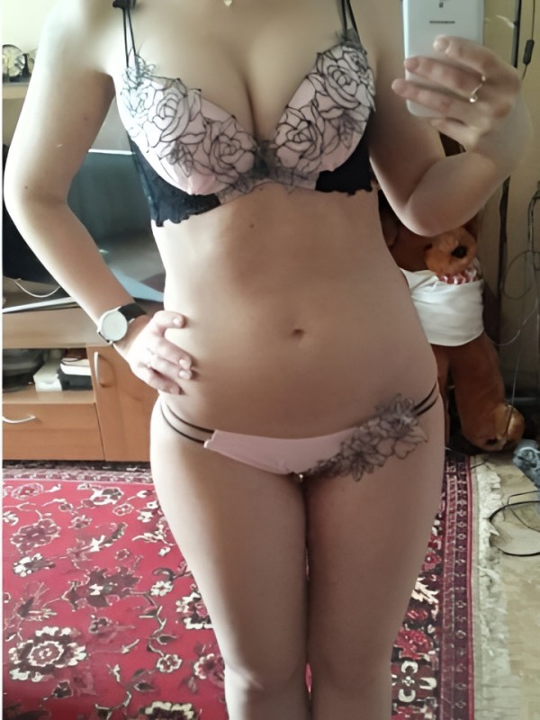 Софи привлекательная девушка из Горловки цена от 2000 руб