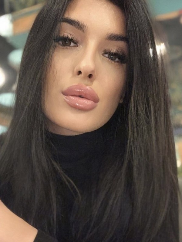 🎥 Влада привлекательная девушка из Горловки цена от 6000 руб