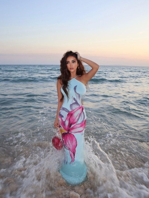 Анита привлекательная девушка из Горловки цена от 4000 руб