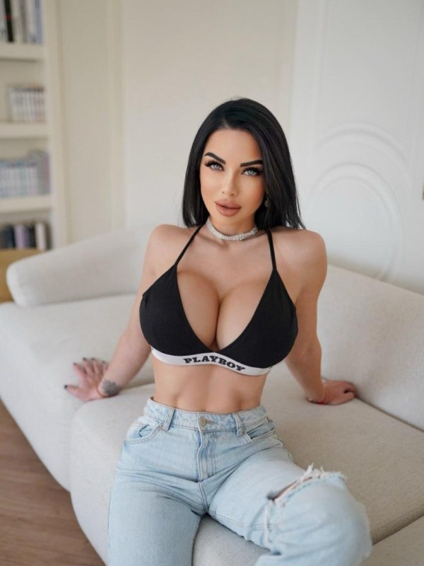 Ника привлекательная девушка из Горловки цена от 7000 руб